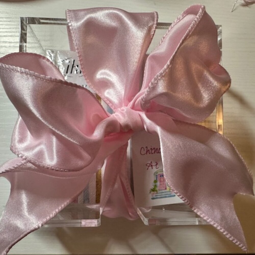 Pastel Napkins in Acrylic Napkin Holder - Picture 7 of 7